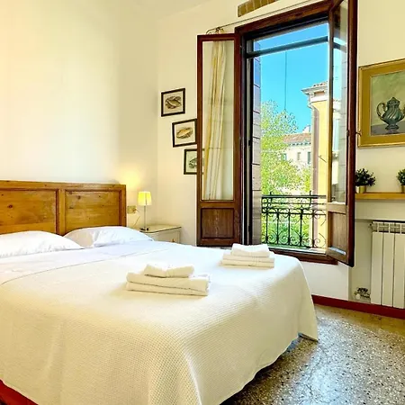 Moretta - Historical Center Apartment