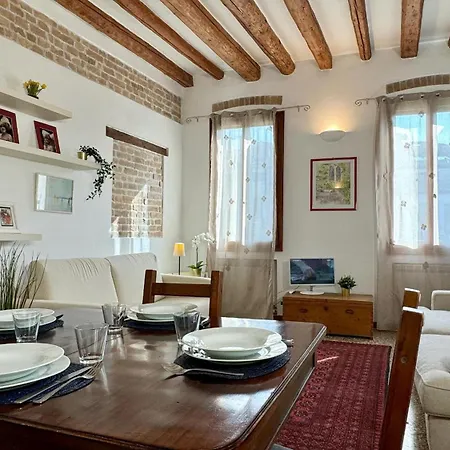 Moretta - Historical Center Apartment